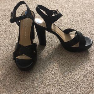 7.5 black snake skin high heels